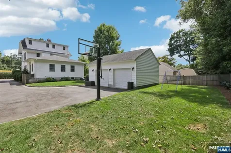 113 Sheridan Avenue Ho-ho-kus NJ 07423