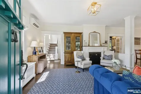 113 Sheridan Avenue Ho-ho-kus NJ 07423