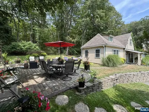 5 Old Gormely Lane Kinnelon Borough NJ 07405