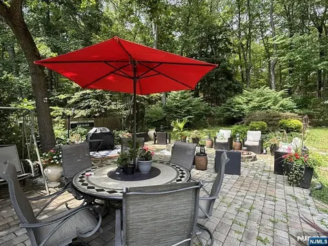 5 Old Gormely Lane Kinnelon Borough NJ 07405