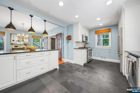 39 Payne Avenue Midland Park NJ 07432