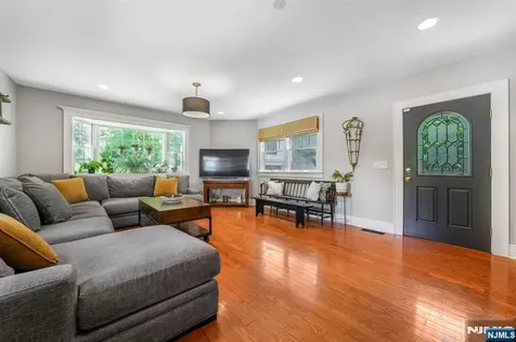39 Payne Avenue Midland Park NJ 07432