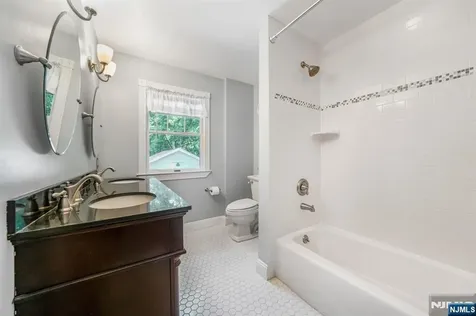 39 Payne Avenue Midland Park NJ 07432