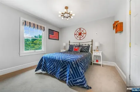 39 Payne Avenue Midland Park NJ 07432
