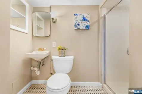 39 Payne Avenue Midland Park NJ 07432