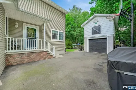 39 Payne Avenue Midland Park NJ 07432