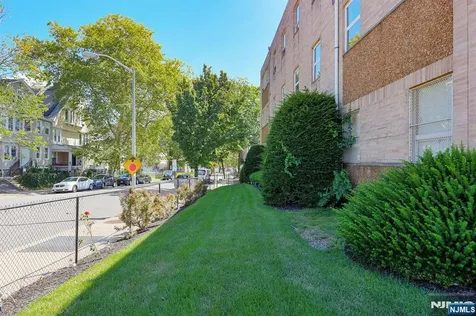 110 Grove Street East Orange NJ 07018