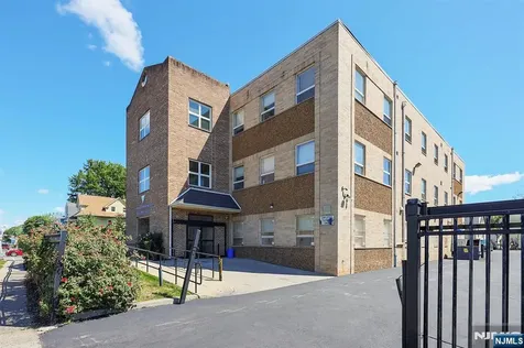 110 Grove Street East Orange NJ 07018
