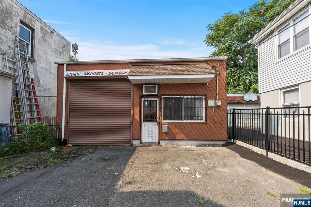 311 42nd Street Union City NJ 07087