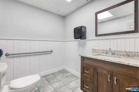 385 Clinton Avenue Wyckoff NJ 07481
