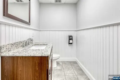 385 Clinton Avenue Wyckoff NJ 07481