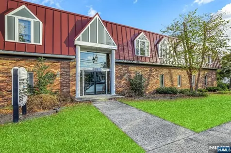 385 Clinton Avenue Wyckoff NJ 07481