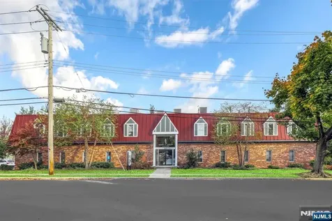 385 Clinton Avenue Wyckoff NJ 07481