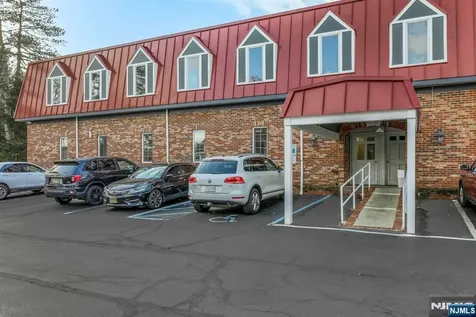 385 Clinton Avenue Wyckoff NJ 07481