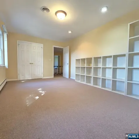 51 N Virginia Court Englewood Cliffs NJ 07632