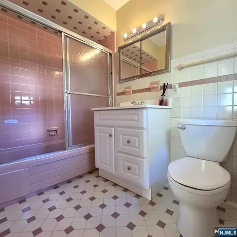 51 N Virginia Court Englewood Cliffs NJ 07632