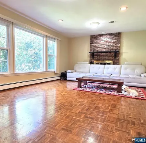 51 N Virginia Court Englewood Cliffs NJ 07632