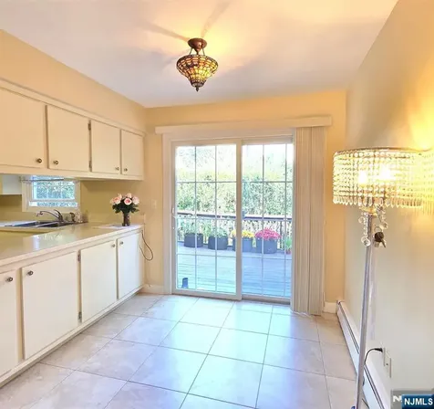 51 N Virginia Court Englewood Cliffs NJ 07632