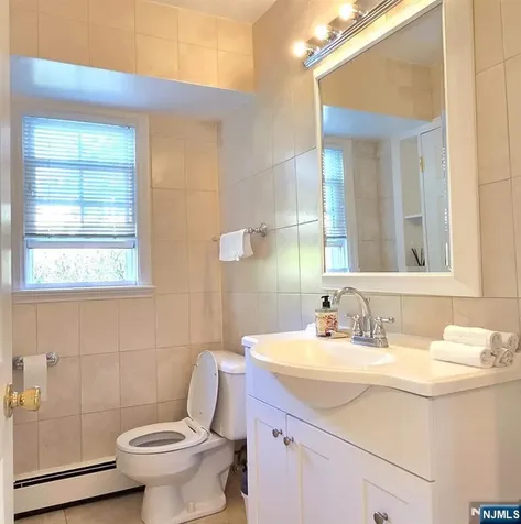 51 N Virginia Court Englewood Cliffs NJ 07632