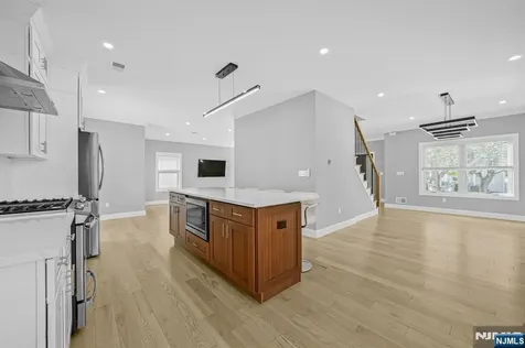 63 Grove Street Rutherford NJ 07070