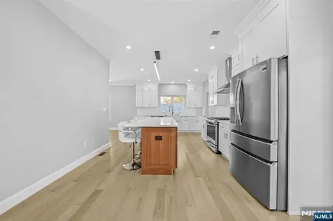 63 Grove Street Rutherford NJ 07070