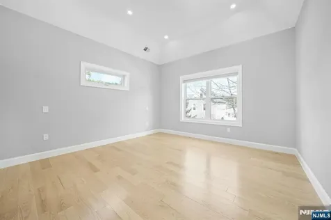 63 Grove Street Rutherford NJ 07070