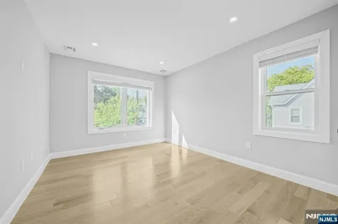 63 Grove Street Rutherford NJ 07070