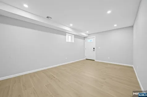 63 Grove Street Rutherford NJ 07070