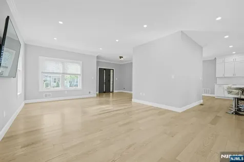 63 Grove Street Rutherford NJ 07070