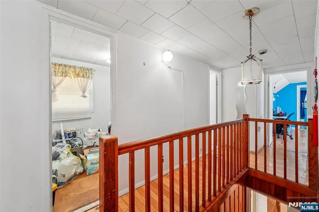 25 Clinton Park Drive Bergenfield NJ 07621