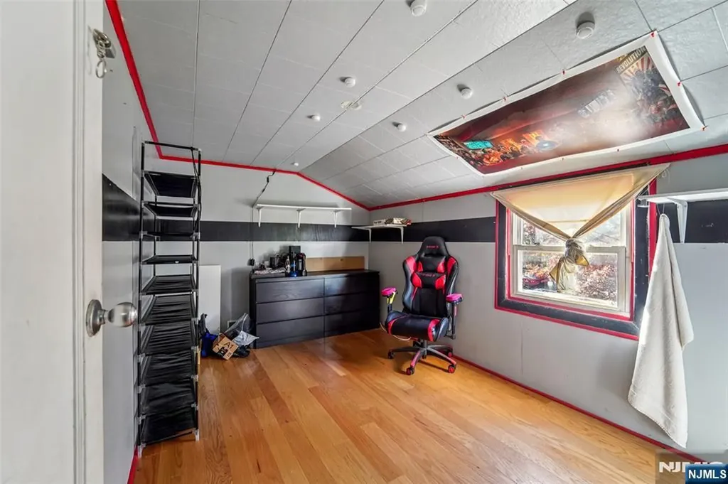 25 Clinton Park Drive Bergenfield NJ 07621