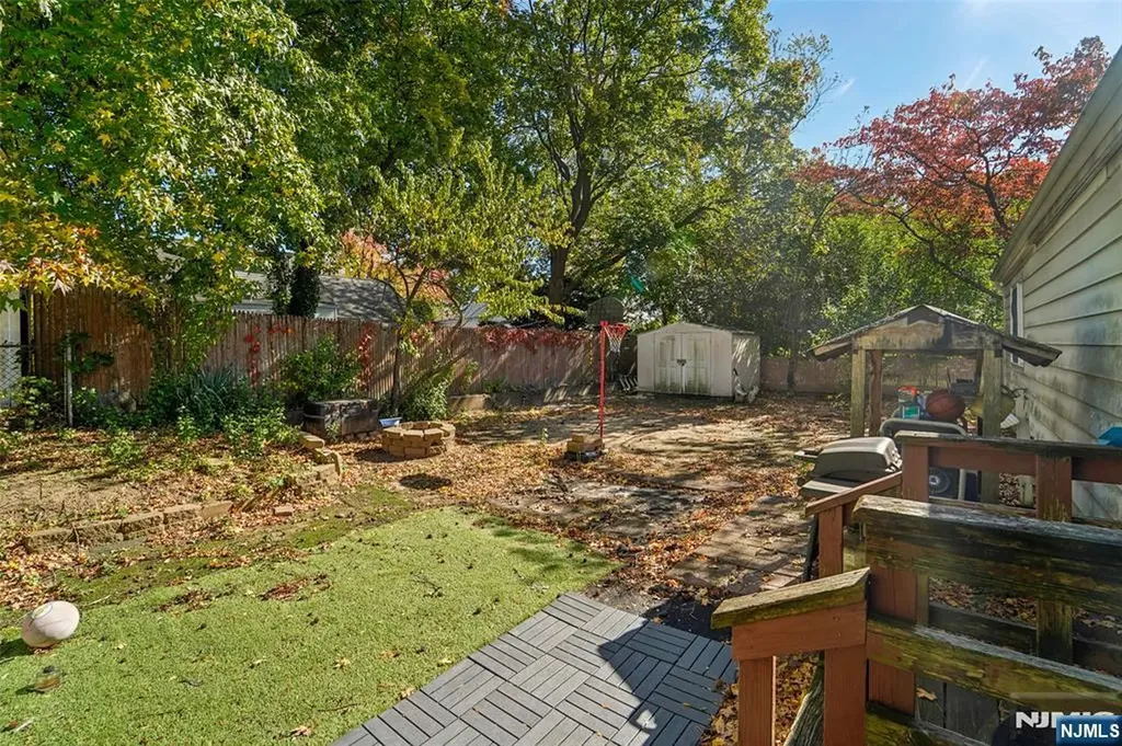 25 Clinton Park Drive Bergenfield NJ 07621