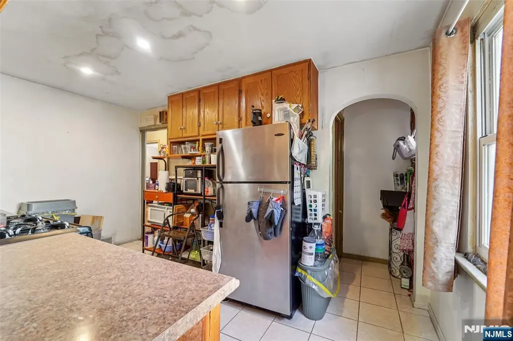 25 Clinton Park Drive Bergenfield NJ 07621