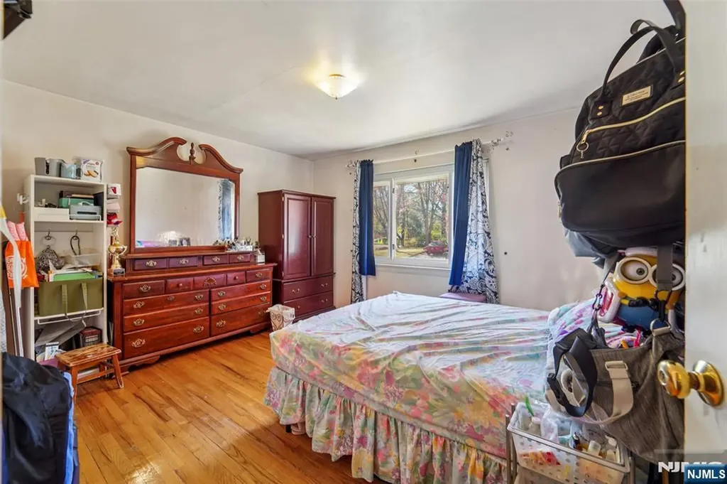 25 Clinton Park Drive Bergenfield NJ 07621