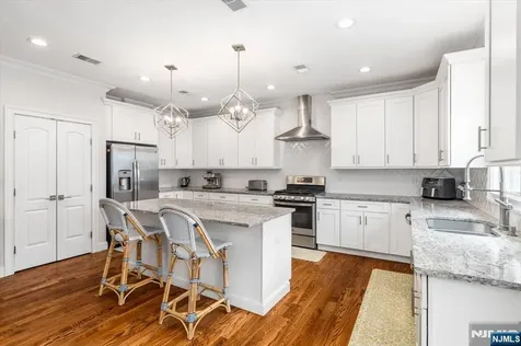180 Terrace Avenue Lodi NJ 07644