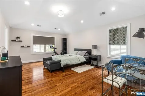 180 Terrace Avenue Lodi NJ 07644