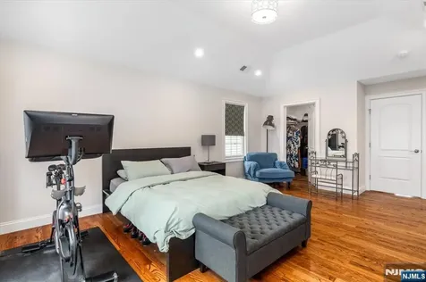 180 Terrace Avenue Lodi NJ 07644