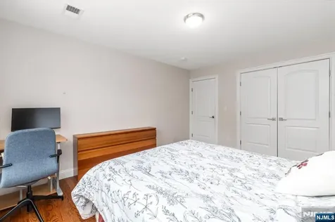 180 Terrace Avenue Lodi NJ 07644