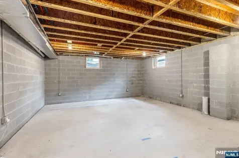 180 Terrace Avenue Lodi NJ 07644