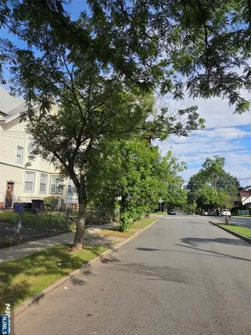 69 Parkview Terrace Newark NJ 07112
