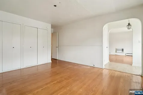 217 Mountain Way Lyndhurst NJ 07071