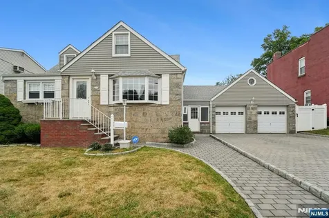 217 Mountain Way Lyndhurst NJ 07071