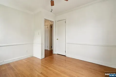 217 Mountain Way Lyndhurst NJ 07071