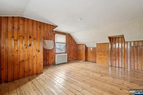 217 Mountain Way Lyndhurst NJ 07071