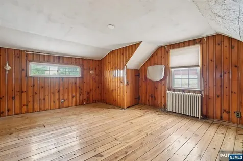 217 Mountain Way Lyndhurst NJ 07071