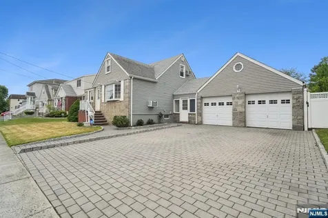 217 Mountain Way Lyndhurst NJ 07071