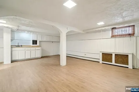 217 Mountain Way Lyndhurst NJ 07071