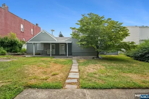 217 Mountain Way Lyndhurst NJ 07071
