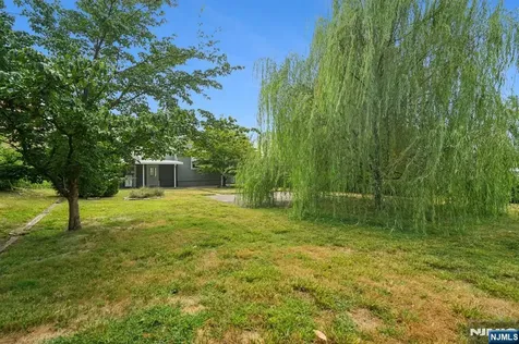 217 Mountain Way Lyndhurst NJ 07071