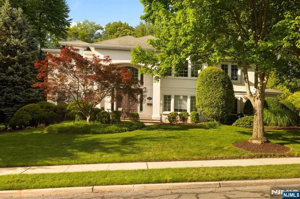 8 Church Court Closter NJ 07624